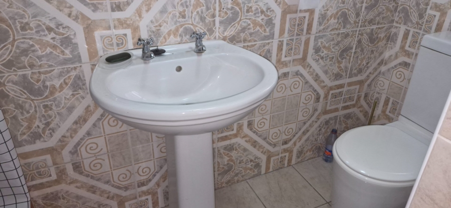 To Let 2 Bedroom Property for Rent in Belthorn Estate Western Cape